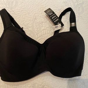 Torrid Active Sports Bra with underwire.